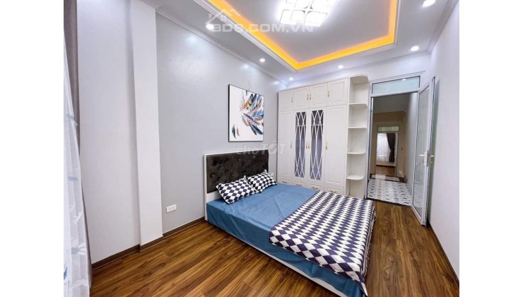 Nhỉnh 5 tỷ, 40 m2 ô tô tránh kinh doanh, Tây Sơn. LH 0969435469